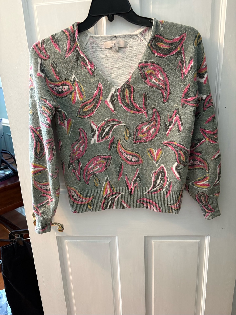 LOFT Gray V-Neck Sweater with Pink Paisley Motif and Yellow Accents